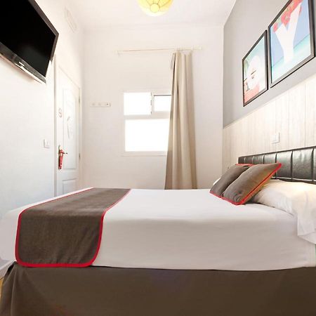 לאס פאלמס דה גראן קנאריה Oyo Bora Bora The Hotel מראה חיצוני תמונה